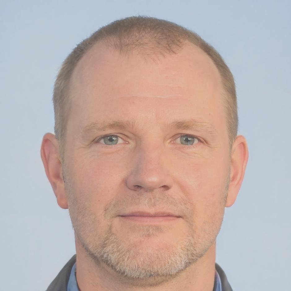 Portrait de Marc Dubois, expert en stratégies d'investissement